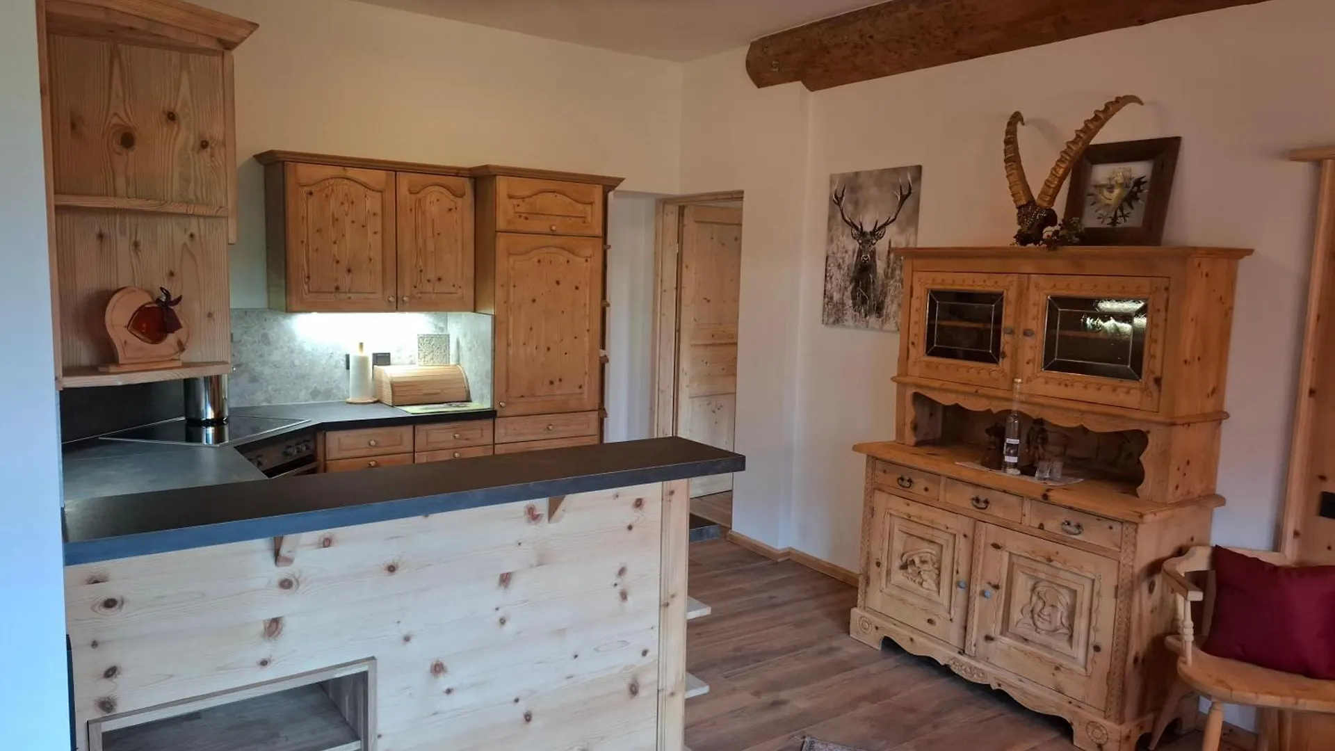 Roesslwirtin Appartement Innsbruck Austria